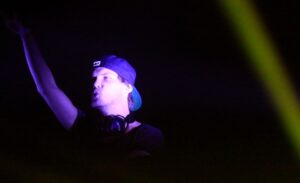 5 revelaciones de "Avicii: Soy Tim", el nuevo documental sobre el que fuera el DJ más famoso del mundo - AlbertoNews
