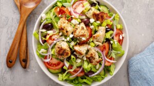 5 recetas fáciles, con pocos ingredientes y saludables para cumplir con tus hábitos de 2025