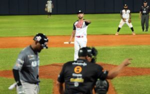 Águilas remontó y hundió a Tigres en el Round Robin - AlbertoNews