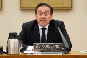 Albares avanza que la UE ultima cambios en su posición ante la toma de posesión de Maduro