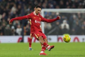 Alexander-Arnold, casi imposible en este mercado