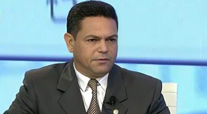 Ángel Caridad renuncia a UNT en rechazo a posición de Villasmil