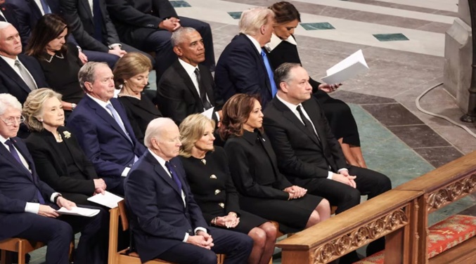 Biden, Kamala Harris, Trump y Obama juntos en funeral de Carter