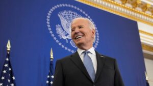 Biden exalta su política exterior, dice que deja "una mano muy fuerte" a próxima administración