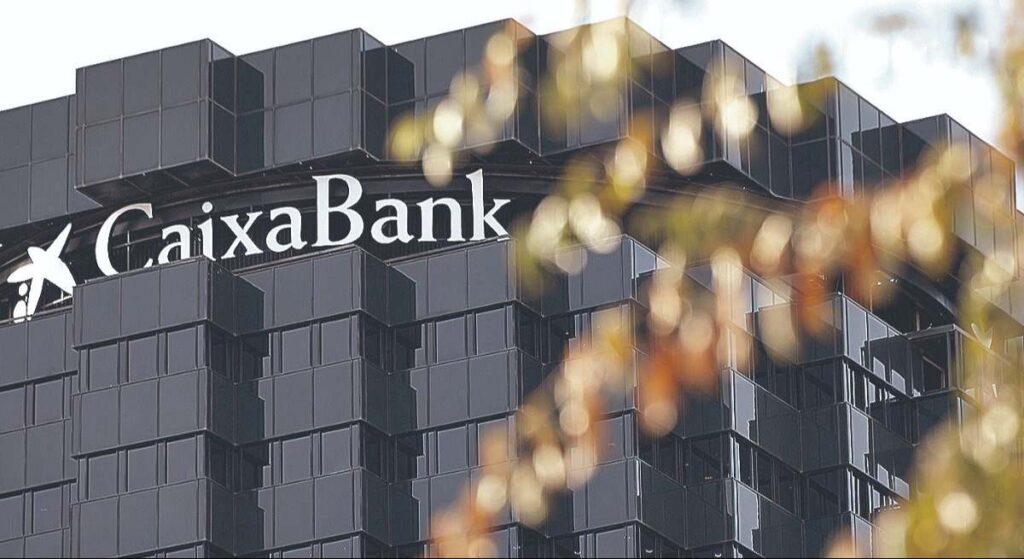 CaixaBank ya ha cumplido con el 78% de su objetivo de reducción de emisiones para el sector eléctrico