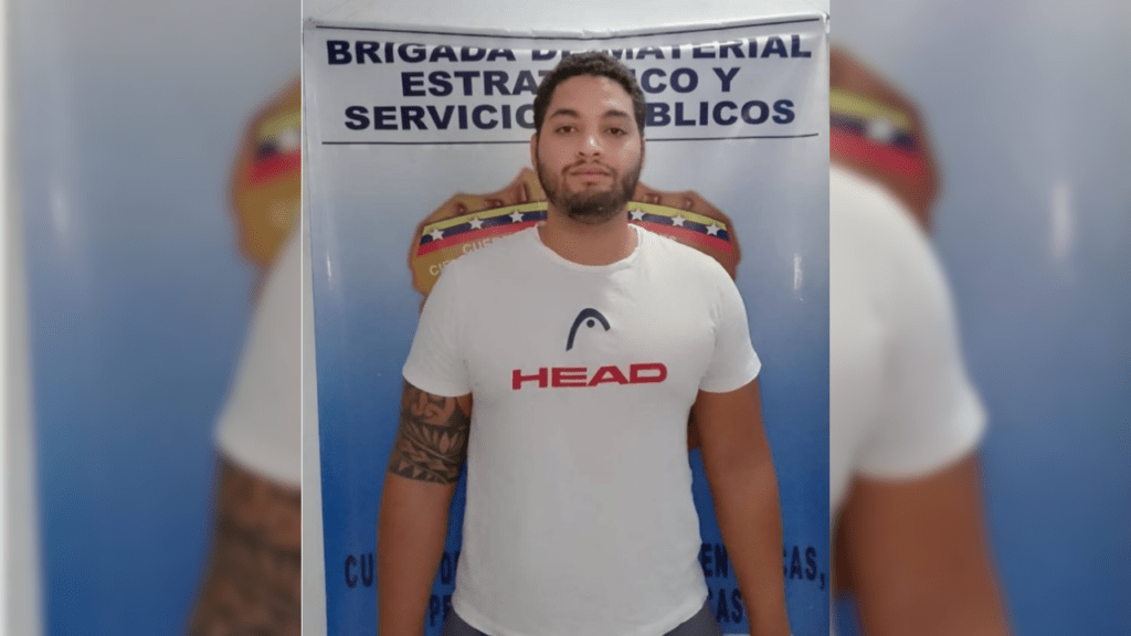 Capturado hombre que estafaba con permisos de trabajos