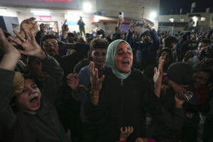 Celebran en Gaza tras acuerdo entre Israel y Hamás
