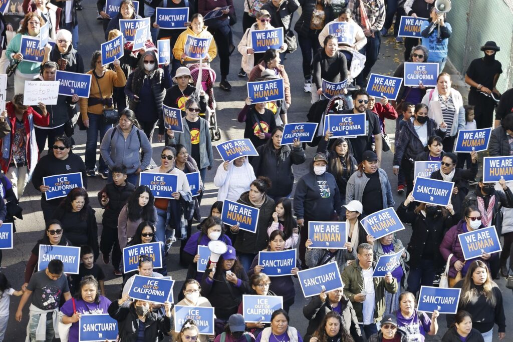 Chicago se alista para una gran redada de migrantes tras la toma de posesión de Trump