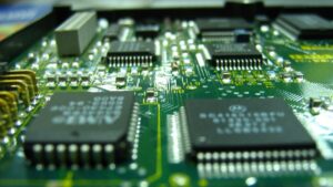 China investigará las subsidios de EEUU al sector de semiconductores