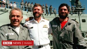 Cómo sobreviví 4 días atrapado en un barco que volcó en el mar (y la enorme operación que hicieron para rescatarme)