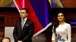 Daniel Noboa designó a una vicepresidenta encargada