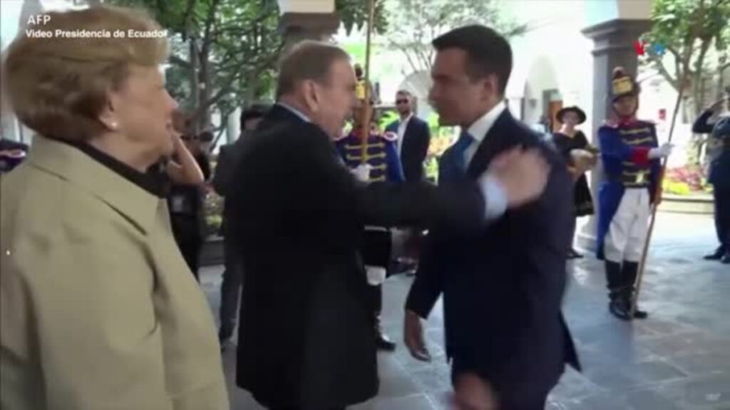 Daniel Noboa, presidente de Ecuador, recibe al líder opositor Edmundo González