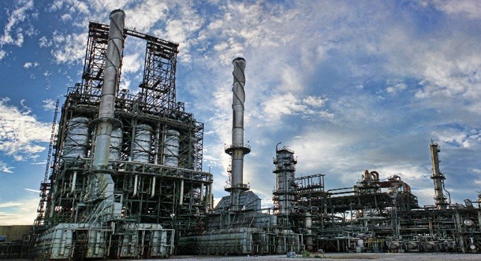 Delcy Rodríguez supervisa áreas de complejo petroquímico
