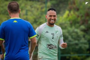 Deportivo Cali renueva a cuatro jugadores clave para la temporada 2025