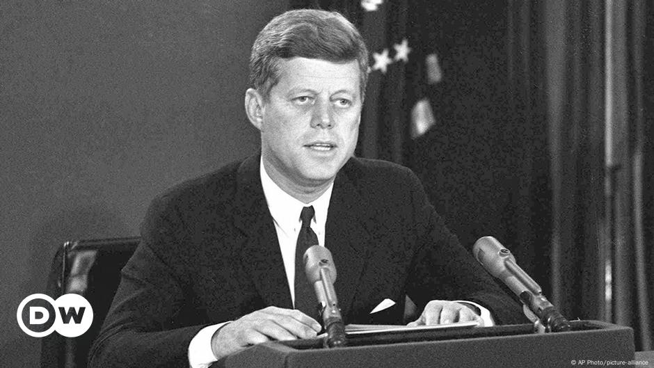 Desclasificarán archivos de asesinatos de JFK y Luther King – DW – 24/01/2025