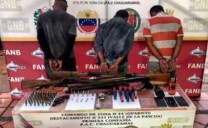 Detuvieron a tres del Tren del Llano con cartuchos y armas
