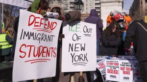 Donald Trump autoriza las redadas de personas migrantes en colegios, hospitales e iglesias