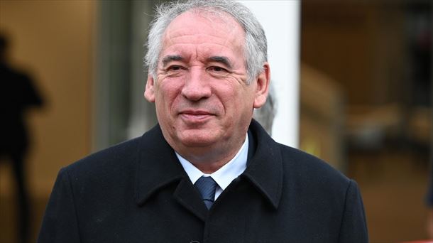 El Gobierno de Bayrou busca un acuerdo presupuestario con la izquierda moderada con concesiones en pensiones