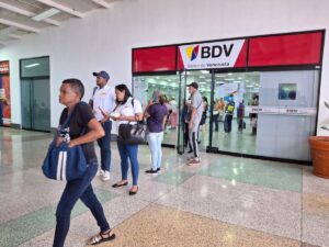 El Gobierno ya pagó febrero a los pensionados: 2 dólares 37 centavos