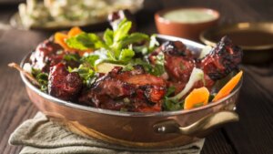 El consejo de Arguiñano para hacer el pollo tandoori mucho más sabroso y tierno