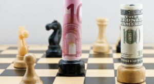 El euro alcanzará la paridad con el dólar en el primer semestre del año para ocho firmas de análisis