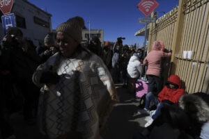 El fin de la aplicación de citas para migrantes deja a 270.000 varados en la frontera México-EE. UU.