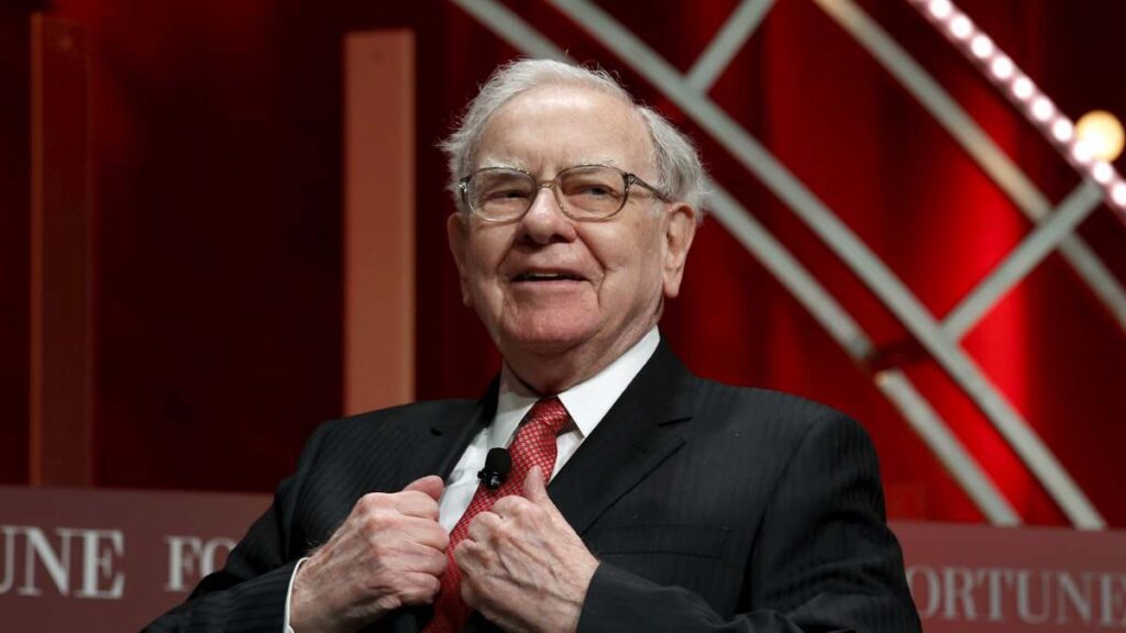 Esta es la única empresa de Inteligencia Artificial en la que invierte Warren Buffett