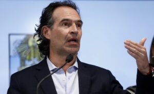 “Fico” Gutiérrez rechazó postura de Petro sobre Nicolás Maduro y lanzó invitación a Edmundo González: “Aliados y serviles” - AlbertoNews