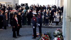 Francia conmemora 10 años de los mortales ataques a Charlie Hebdo