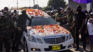 Funeral del exdictador Bouterse congrega a miles de partidarios en Surinam - AlbertoNews