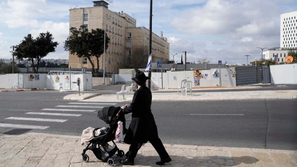 Gabinete israelí se reúne para aprobar acuerdo de liberación de rehenes y poner fin a guerra de 15 meses