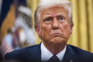 Gobierno Trump ordena a los agentes de ICE que aumenten drásticamente la cuota de arrestos de inmigrantes indocumentados - AlbertoNews