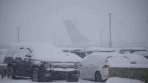 Gran tormenta invernal azota el centro de EEUU con nieve y fuertes vientos - AlbertoNews