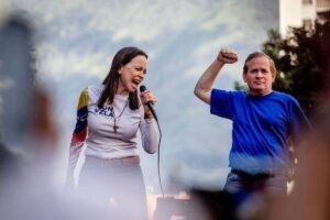 A escasos metros del secuestro: Guanipa, el único líder con María Corina que sigue libre