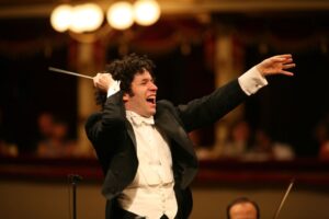 Gustavo Dudamel ofrecerá un concierto en Valencia para ayudar a los afectados por la dana - AlbertoNews