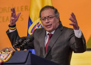 Gustavo Petro confirma que no asistirá a la investidura de Maduro