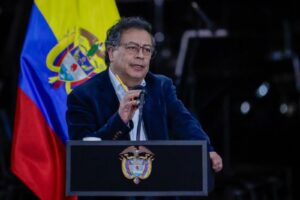Gustavo Petro no asistirá a toma presidencial de Nicolás Maduro: "No podemos reconocer las elecciones que no fueron libres" - AlbertoNews