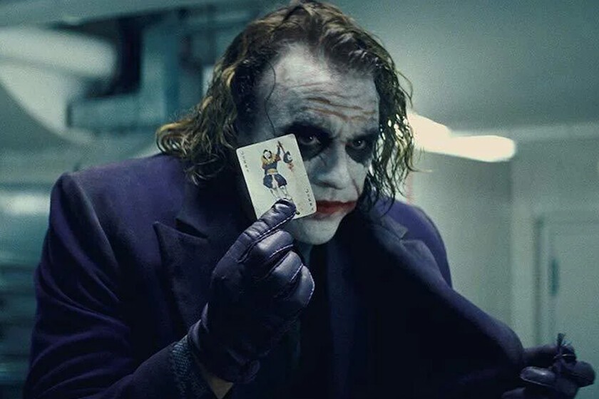 Heath Ledger improvisó esta escena de El Caballero Oscuro durante su increíble papel como Joker. Y no nos referimos a la explosión del hospital