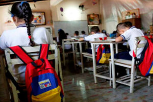 Héctor Rodríguez informa que el reinicio a clases será el #7Ene