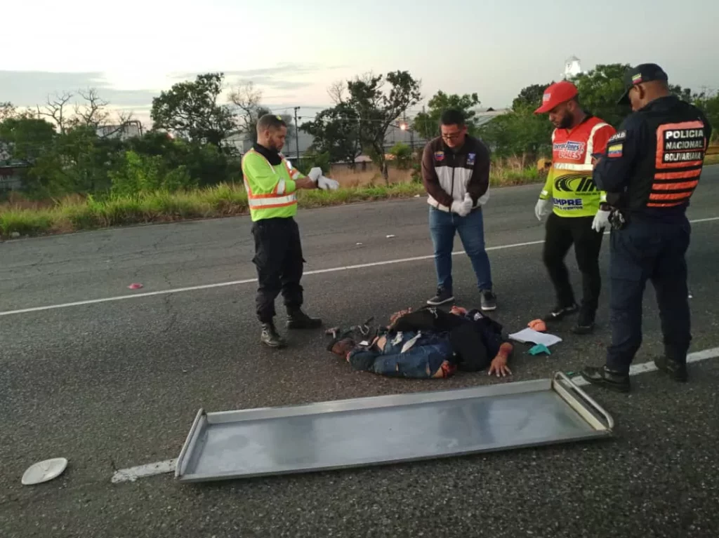 Hombre murió arrollado en la Autopista Regional del Centro