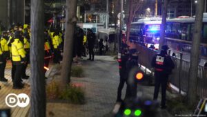 Investigadores intentan arrestar a Yoon en Seúl – DW – 03/01/2025