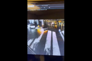 Investigan como posible acto terrorista la explosión de una Cybertruck frente a un Trump Hotel en Las Vegas