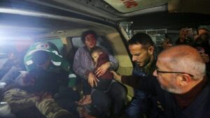 Israel atacó la región tras el acuerdo de alto el fuego con Hamás y dejó un saldo de al menos 70 muertos