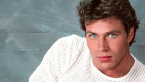 Jon-Erik Hexum, el joven galán que se perfilaba para ser el ‘nuevo Travolta’ pero murió trágicamente