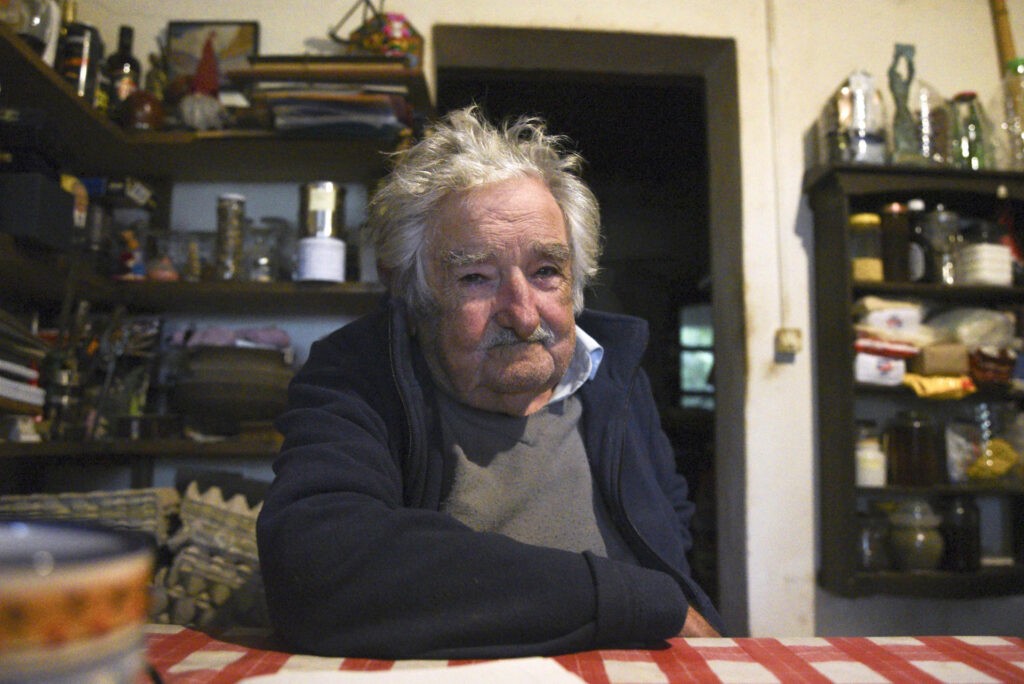José Mujica anuncia que su cáncer avanzó