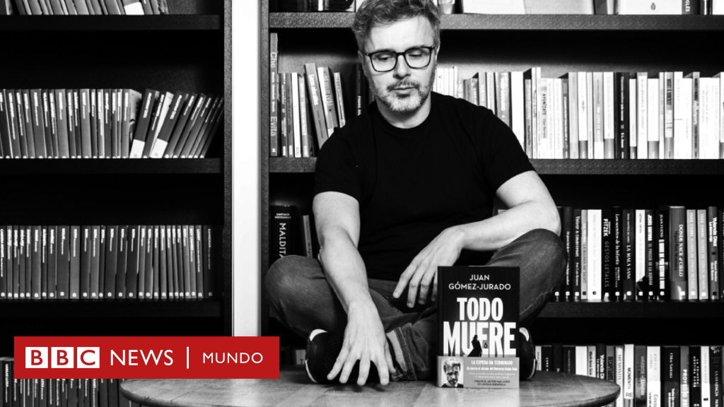 Juan Gómez-Jurado: "Cuando alguien crea una ficción como la de los chips en las vacunas crea una ficción fácilmente repetible"