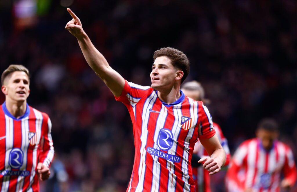 Julián Álvarez hace campeón de invierno al Atlético