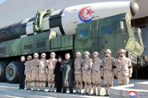 Kim Jong-un llama a fortalecimiento nuclear después de que Trump dijera que busca dialogar - AlbertoNews