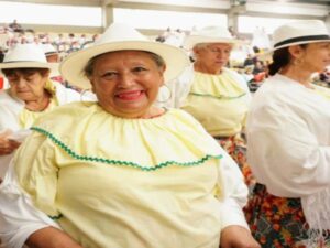 La imponente cantidad de adultos mayores que atendió Bogotá en 2024 | Economía