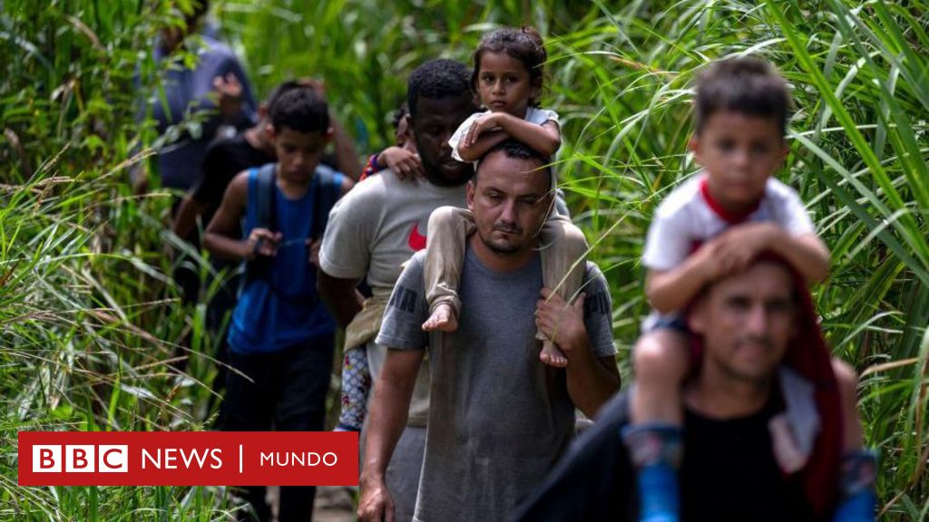 Las medidas con las que Panamá redujo casi a la mitad el paso de migrantes por la selva del Darién